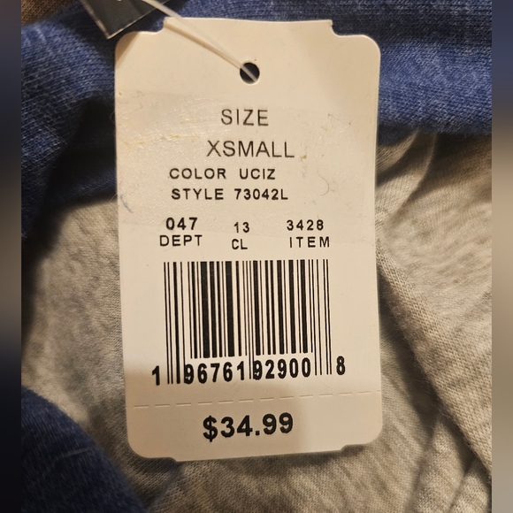 NWT Chicago Cubs lightweight hoodie.  Size:XS. - Picture 5 of 9